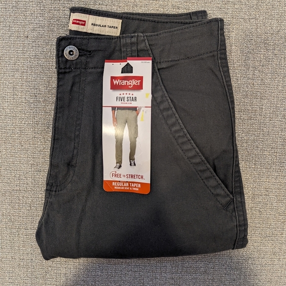 Wrangler Other - NWT Wrangler Mens Regular Taper Cotton Grey Cargo Pant, size 29x30